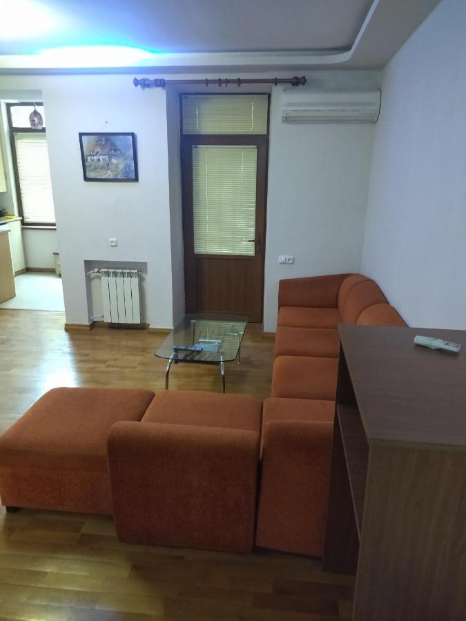 Abovyan 36 Apt & Tour Ereván Exterior foto
